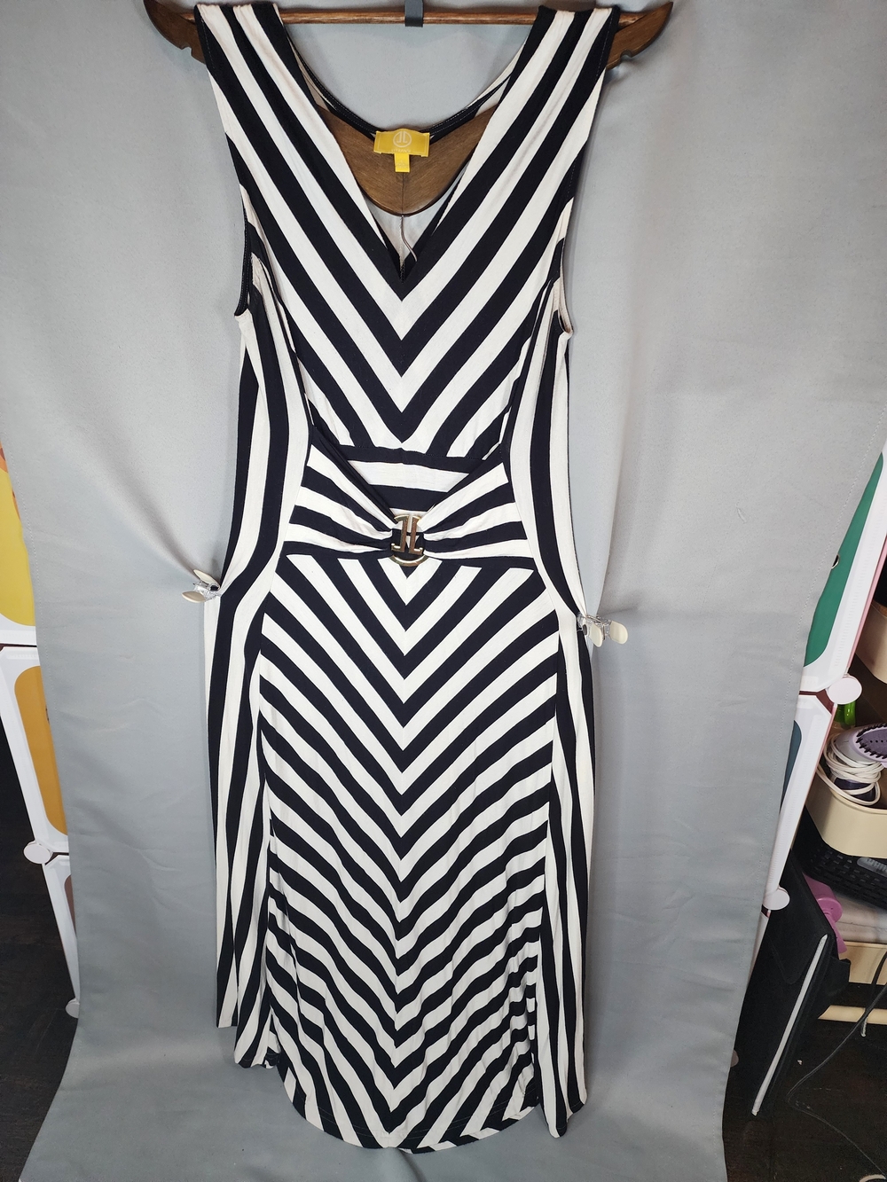 Liz Lange Black & White V‑Neck Chevron Maxi Dress Maternity